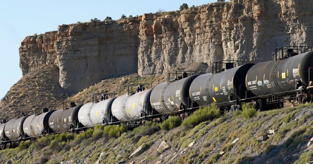 Supreme Court endorses slim environmental opinions in state to Utah railroad project