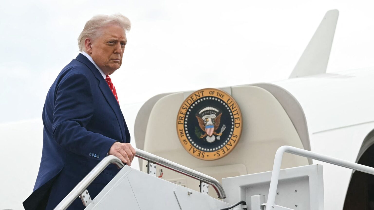 Trump advisers protect tariffs amid criminal fight, insisting they’re ‘no longer going away’