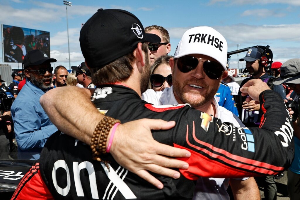 Trackhouse owner praises Daniel Suarez, but says “it was time to move on”